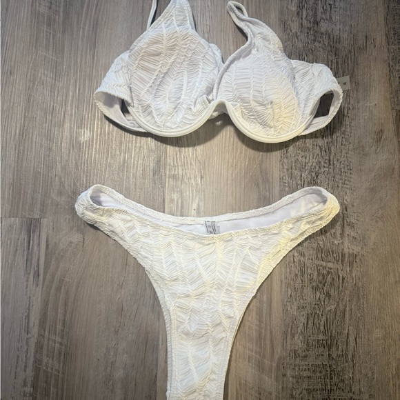 NEW SWIMSUIT HAUL - Picture 2 of 5